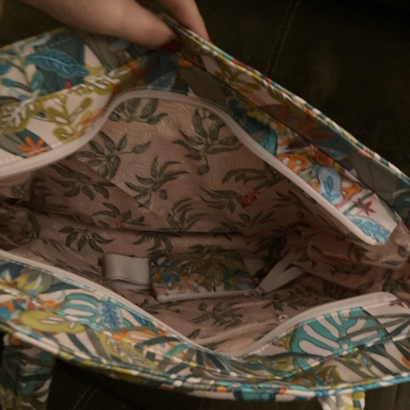 Vera Bradley Utility Tote NWT - Picture 9 of 9